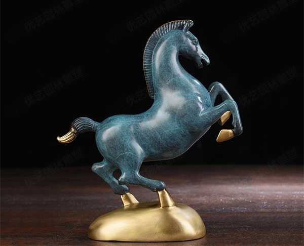 現代家居裝飾中景觀雕塑定制以怎樣的形式出現？